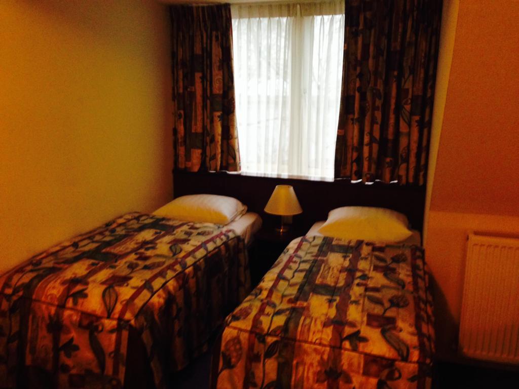 Hotel Pax Arnheim Zimmer foto